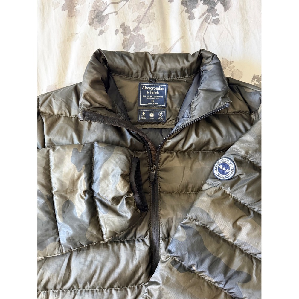 Abercrombie & Fitch Mens Camo Puffer Jacket XS Green Down Fill Water Resistant